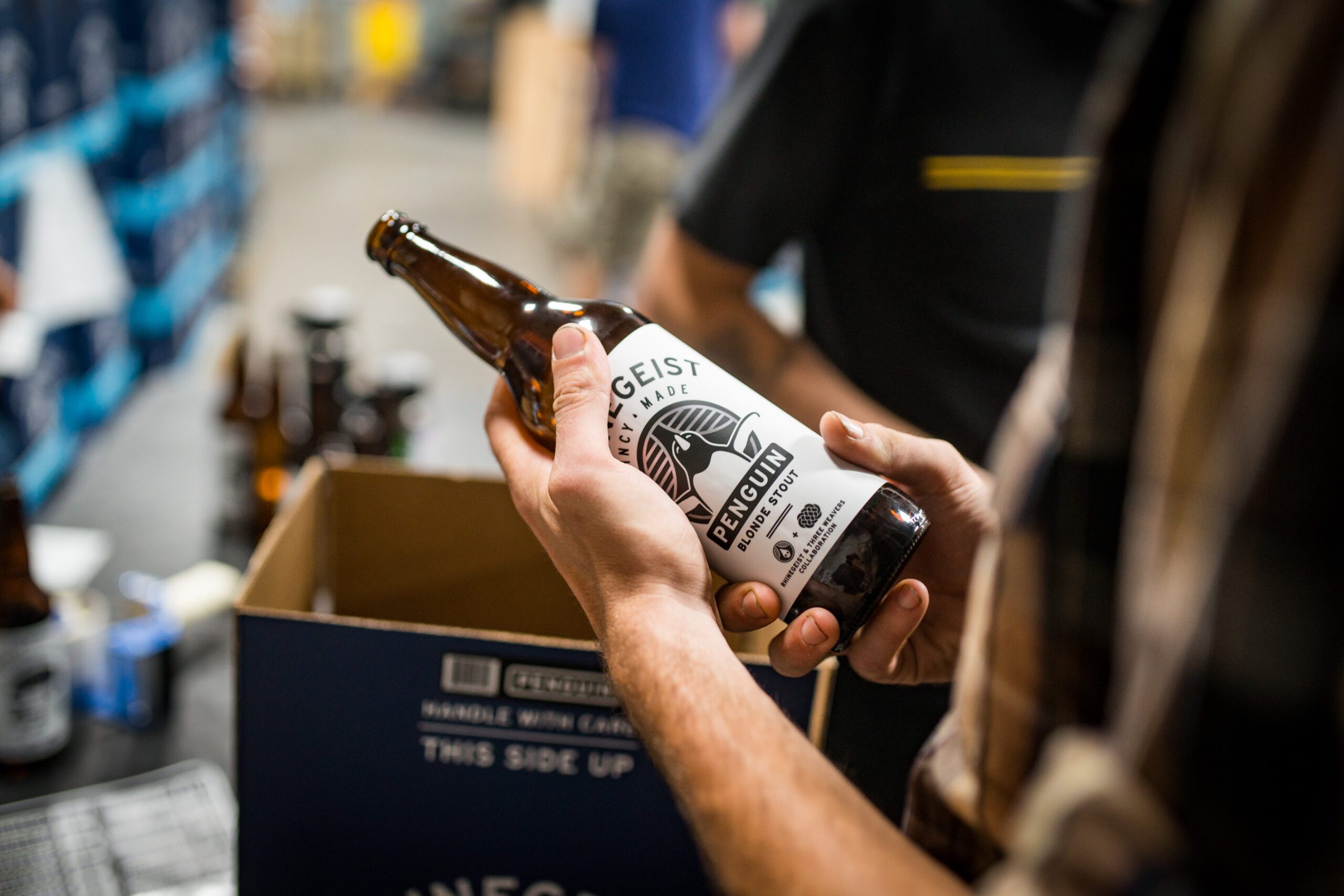Penguinbottling18 6 scaled penguin (blonde stout) review - rhinegeist