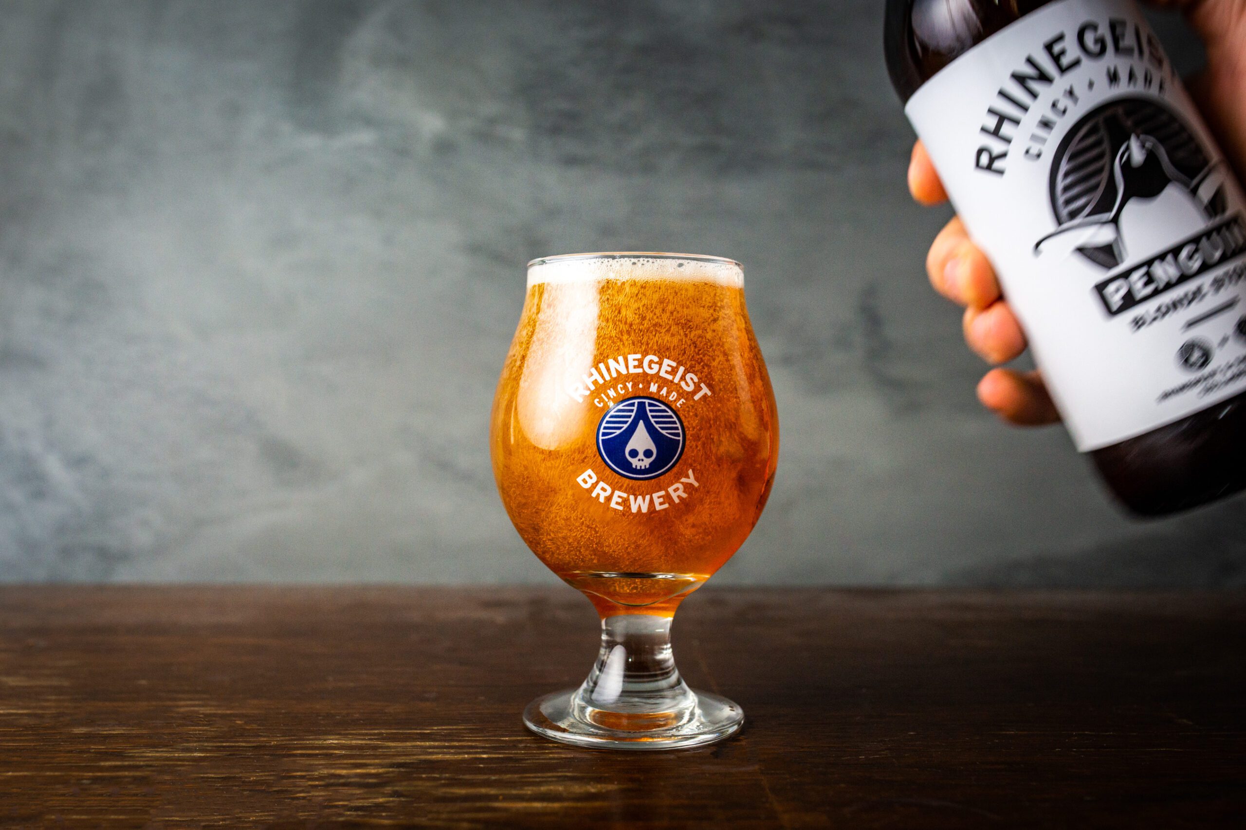 Dsc9882 edit scaled penguin (blonde stout) review - rhinegeist