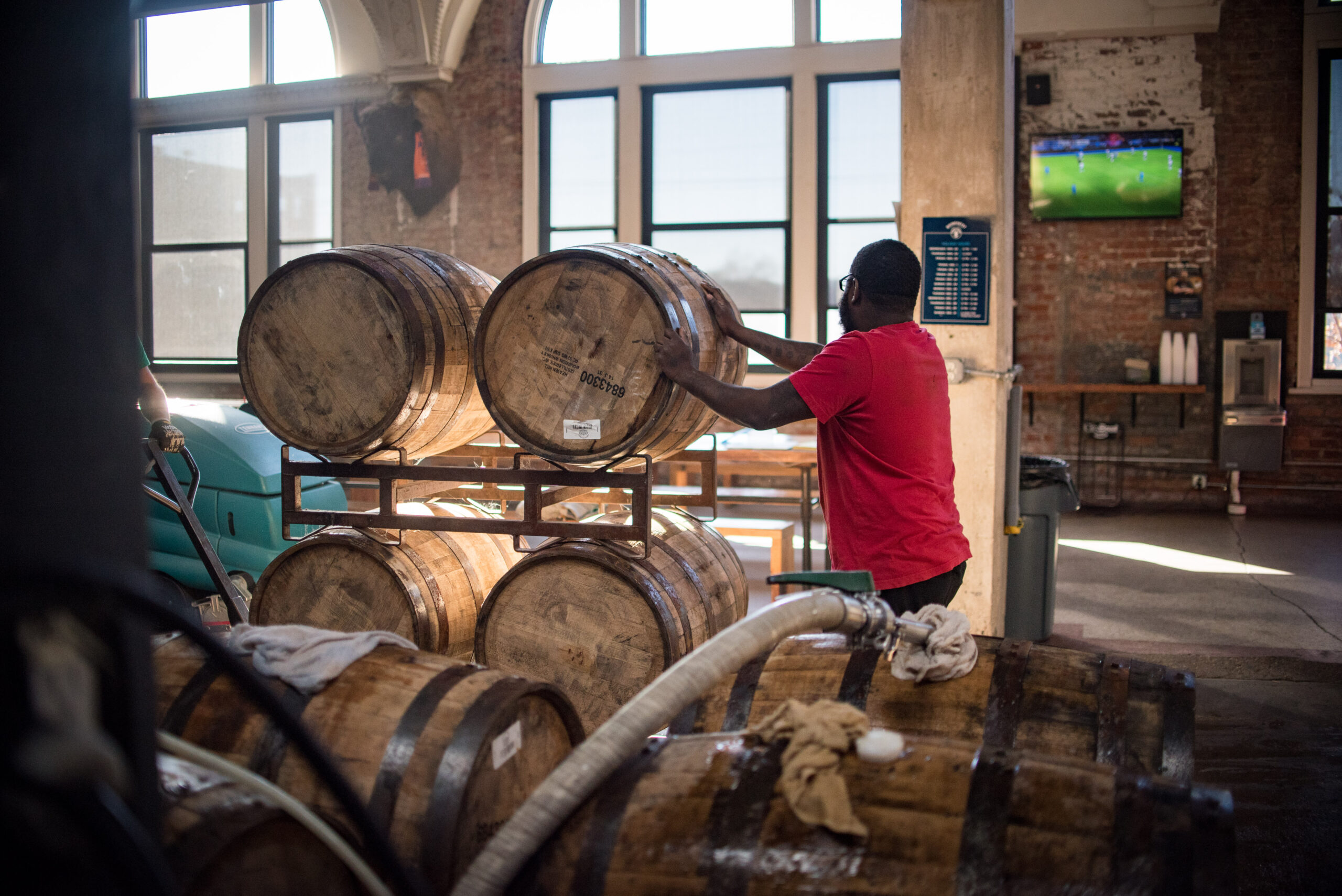 Filling wheat wine 112817 59 scaled this is your beer on wood - rhinegeist