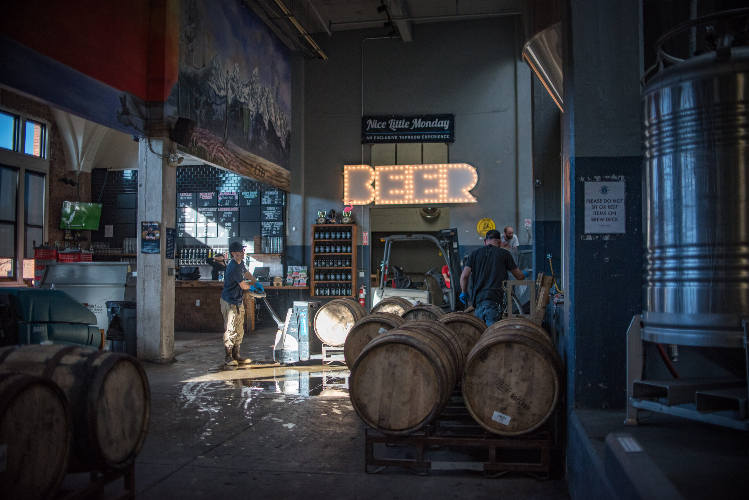 Filling wheat wine 112817 2 scaled this is your beer on wood - rhinegeist