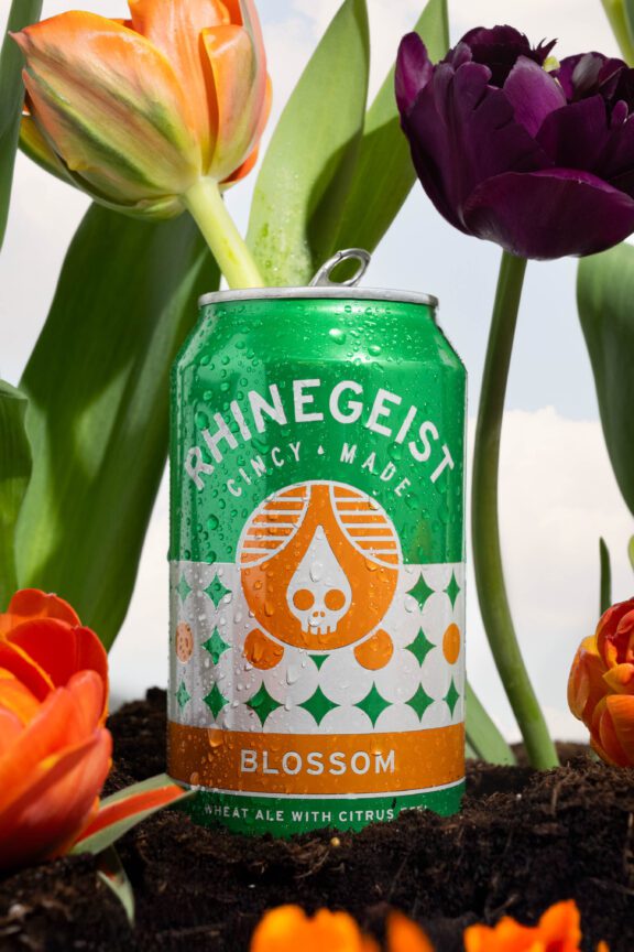 9767bcccb0ec2f0610dfb9e1bdb068d05f130d26 blossom (wheat ale with citrus peel) review - rhinegeist