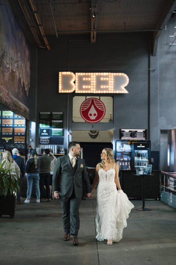 wedding photography at rhinegeist brewery